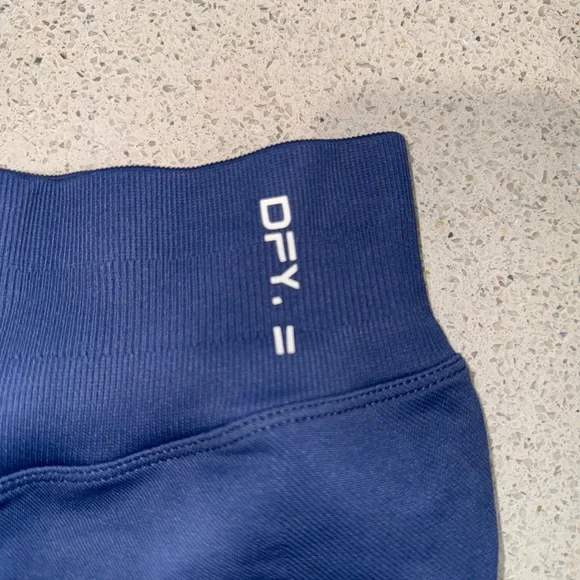 Women's Impact Dfyne Deep Sea Blue Shorts 4.5 - Picture 3 of 3